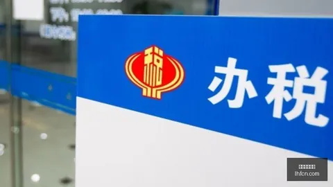 体育品牌电竞合，五大联赛直播平台，作，联名款鞋服惊艳亮相